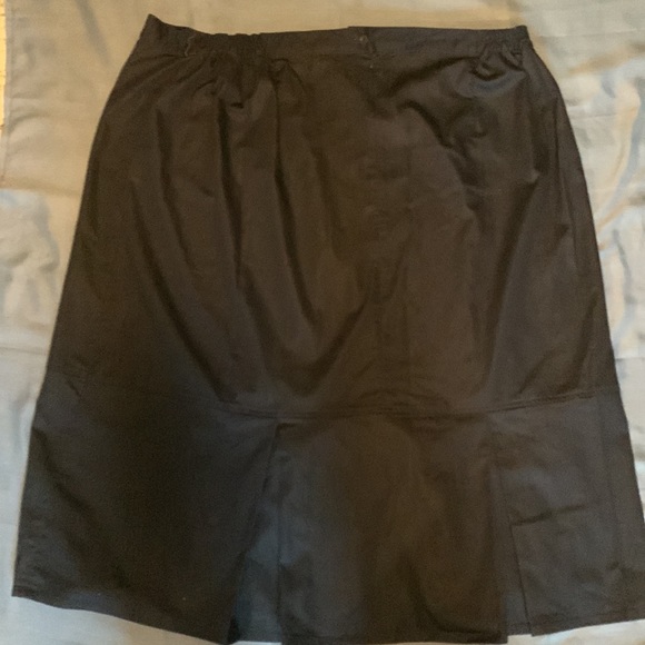 Hi-Lo Skirt by Maggie Barnes. Size 30/32(4X). Navy. Cotton Blend - Picture 3 of 3